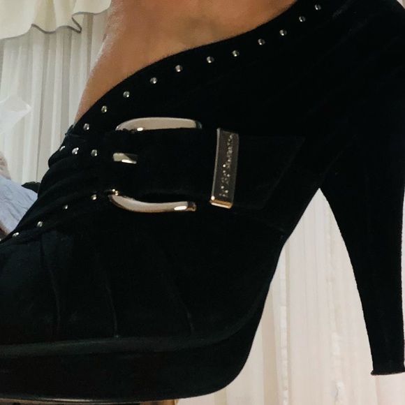 EUC - BCBG platform shoes-used once! It is great for winter! - Picture 6 of 6